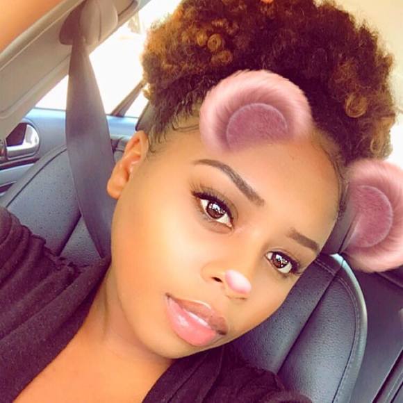 Meet your Posher, Danielle - Picture 1 of 1